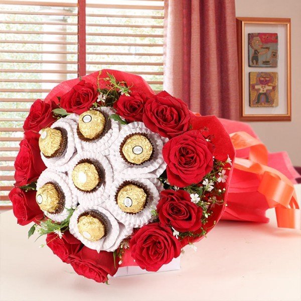 Buy/Send Chocolicious Flower Gift Online in India