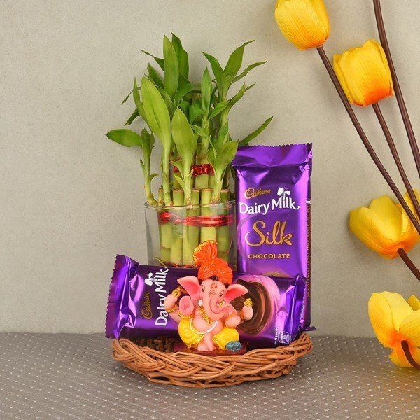 Buy/Send Shower of Blessings Online Gift Hamper