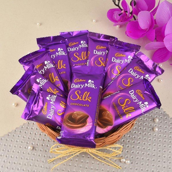 10 Dairy Milk Silks (60 gm) in basket arrangment
