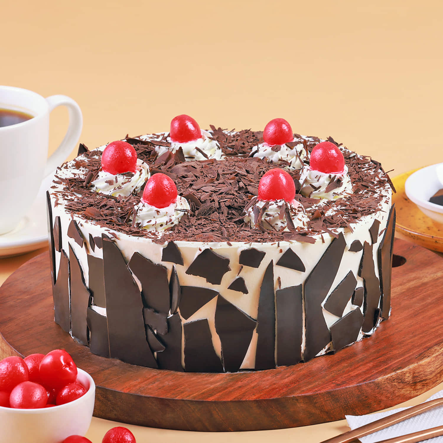 Order Online Amazing Black Forest Cake Half kg