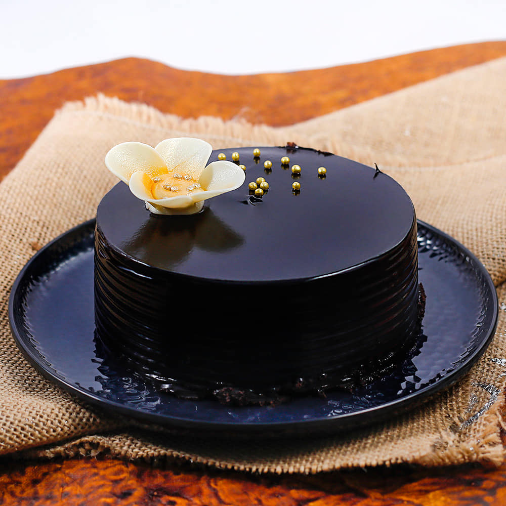 Order Online Yummy Chocolate Truffle Cake Half kg
