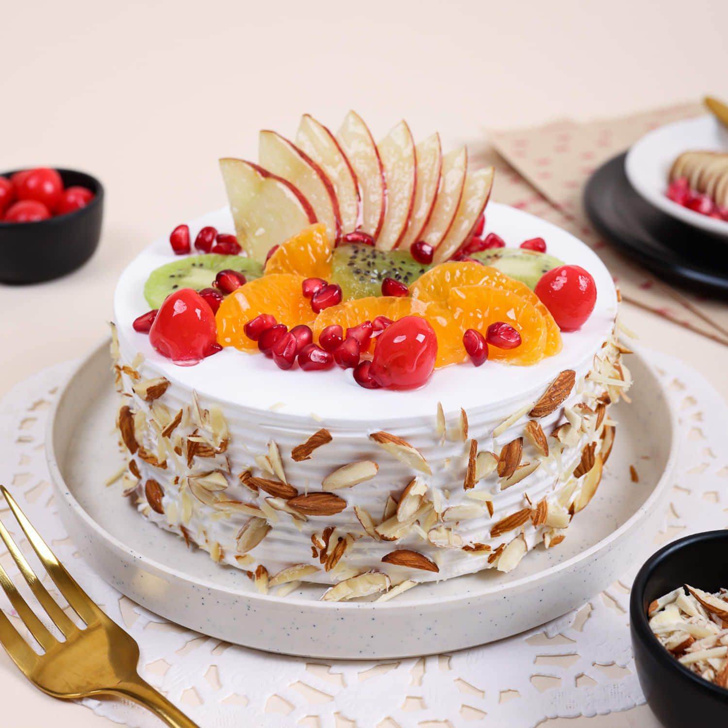 Order Fruit & Nut Cake Online Half kg