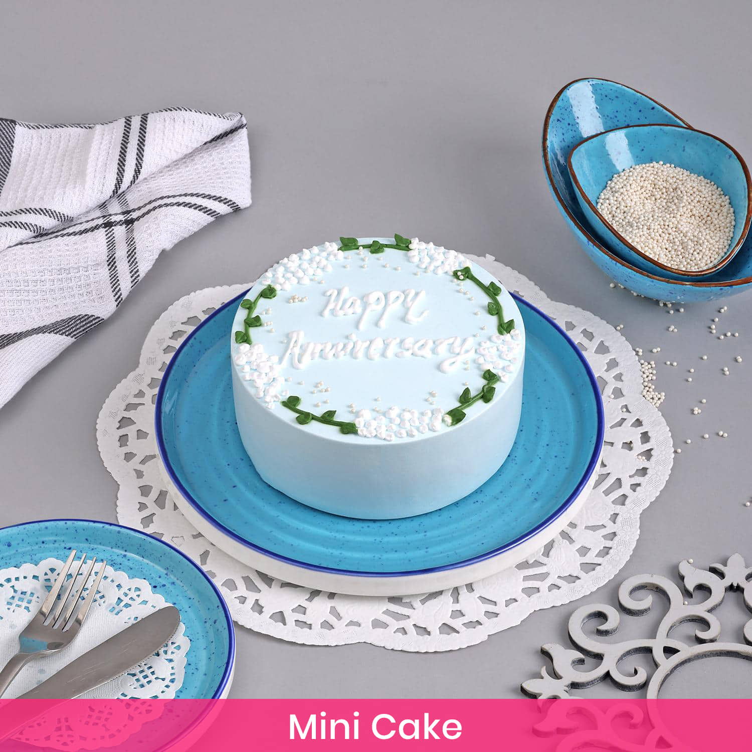Heavenly Mini Vanilla Cake (300 Gm) |