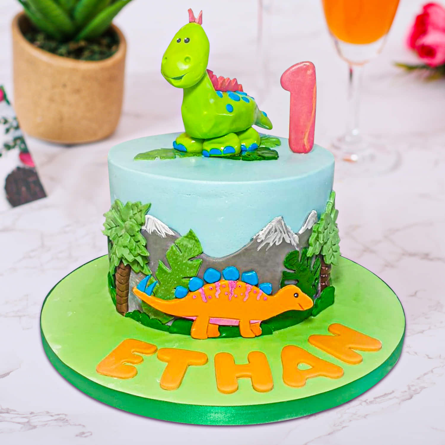 Nature Design Vanilla Fondant Cake |