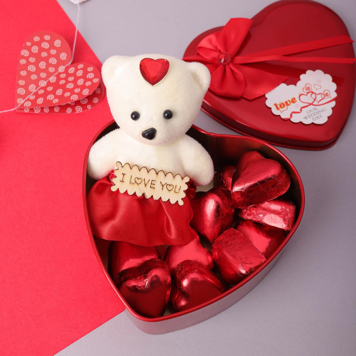 Adorable Teddy And Dark Chocolate Delight |