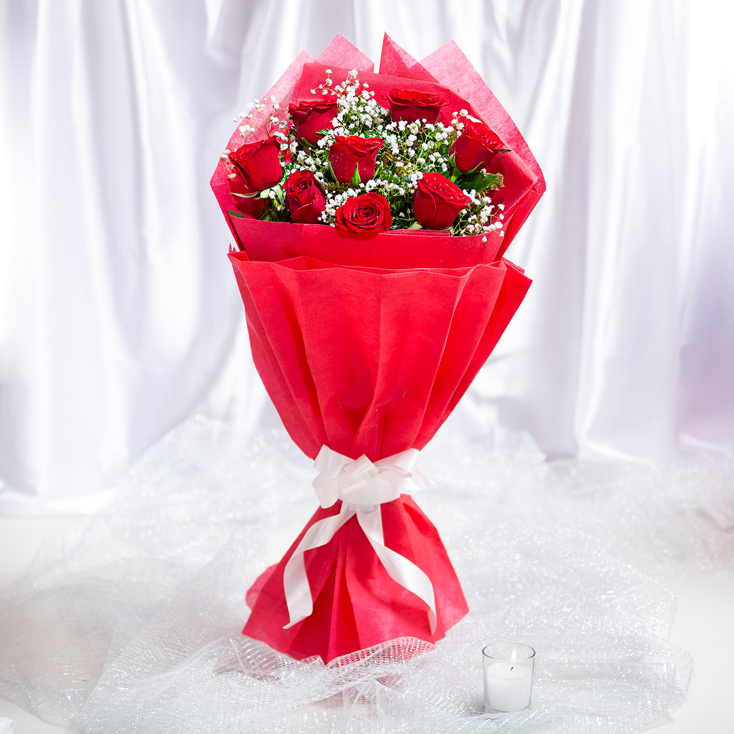 Buy 8 Red Roses Bouquet Online For Loved Ones