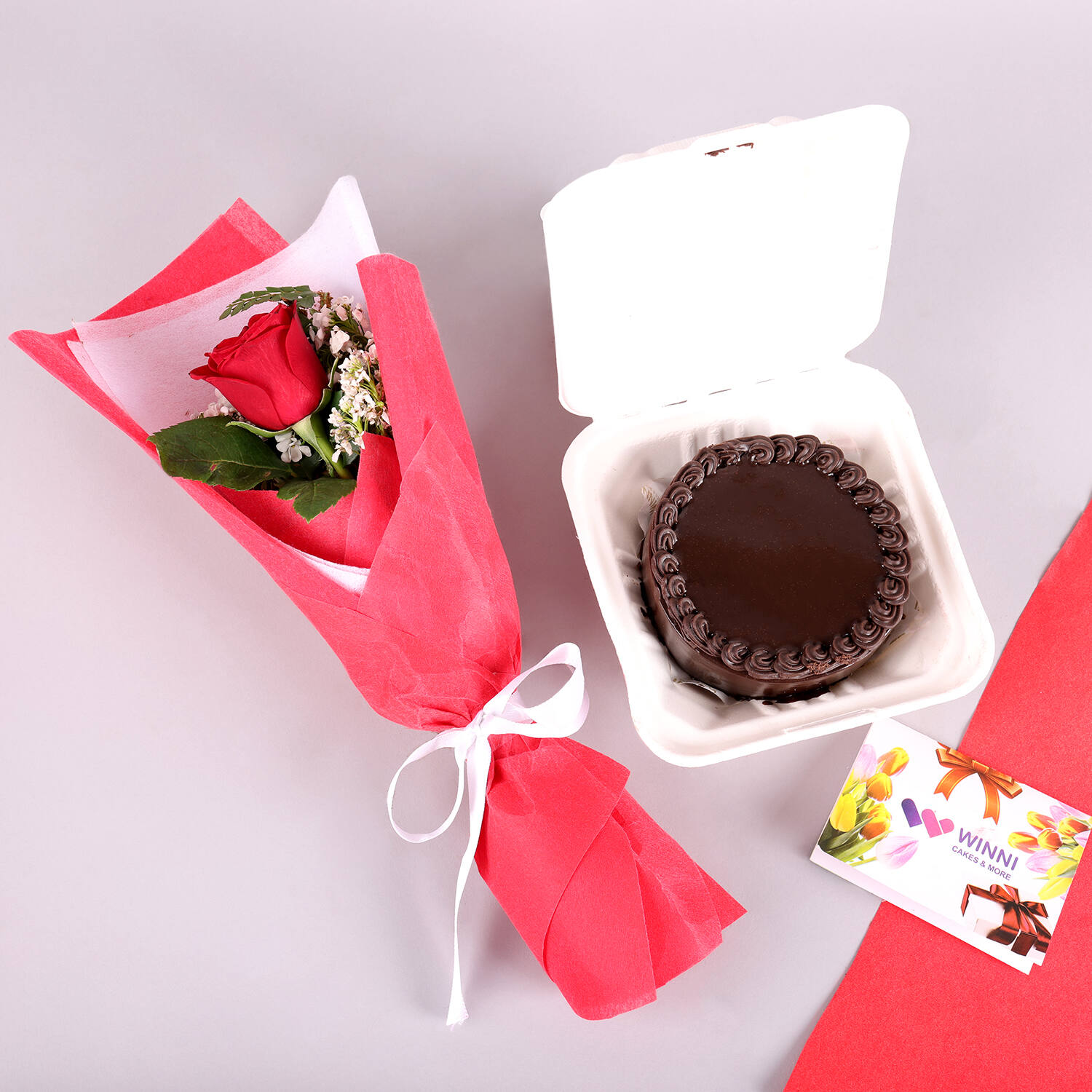 Mini Chocolate Cake with Red Rose |