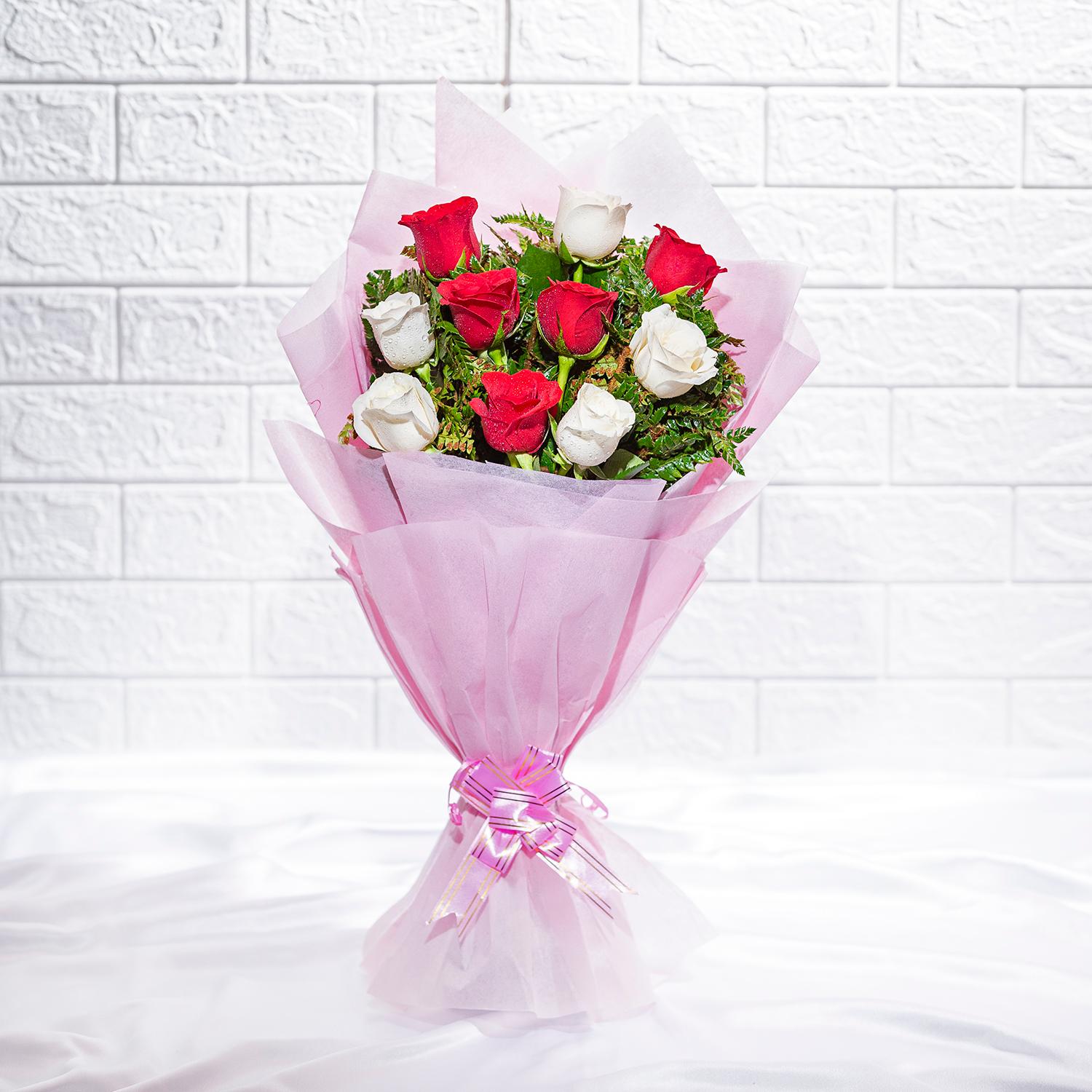Classy Mix Roses Bouquet |