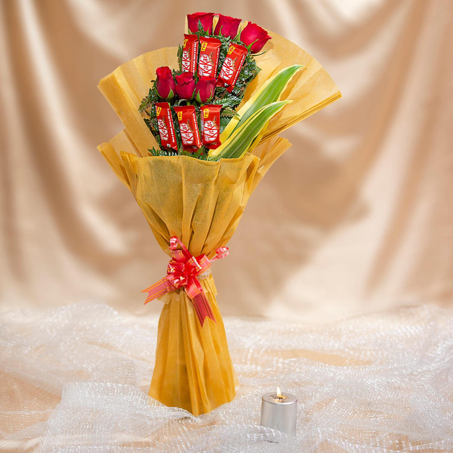 Love Chocolates With 6 Roses |