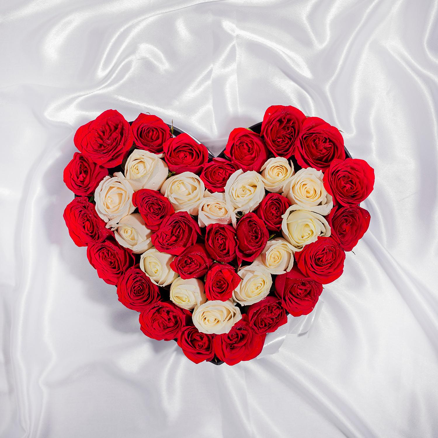 Elegant Heart Mix Roses Arrangement |