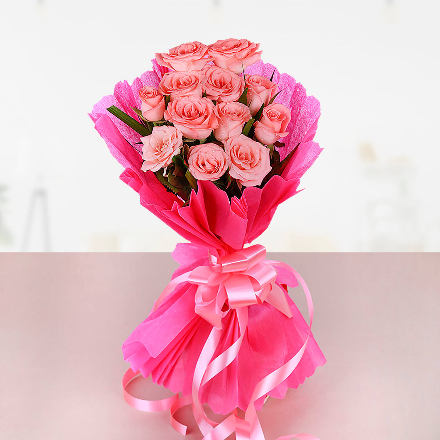 12 pink roses |