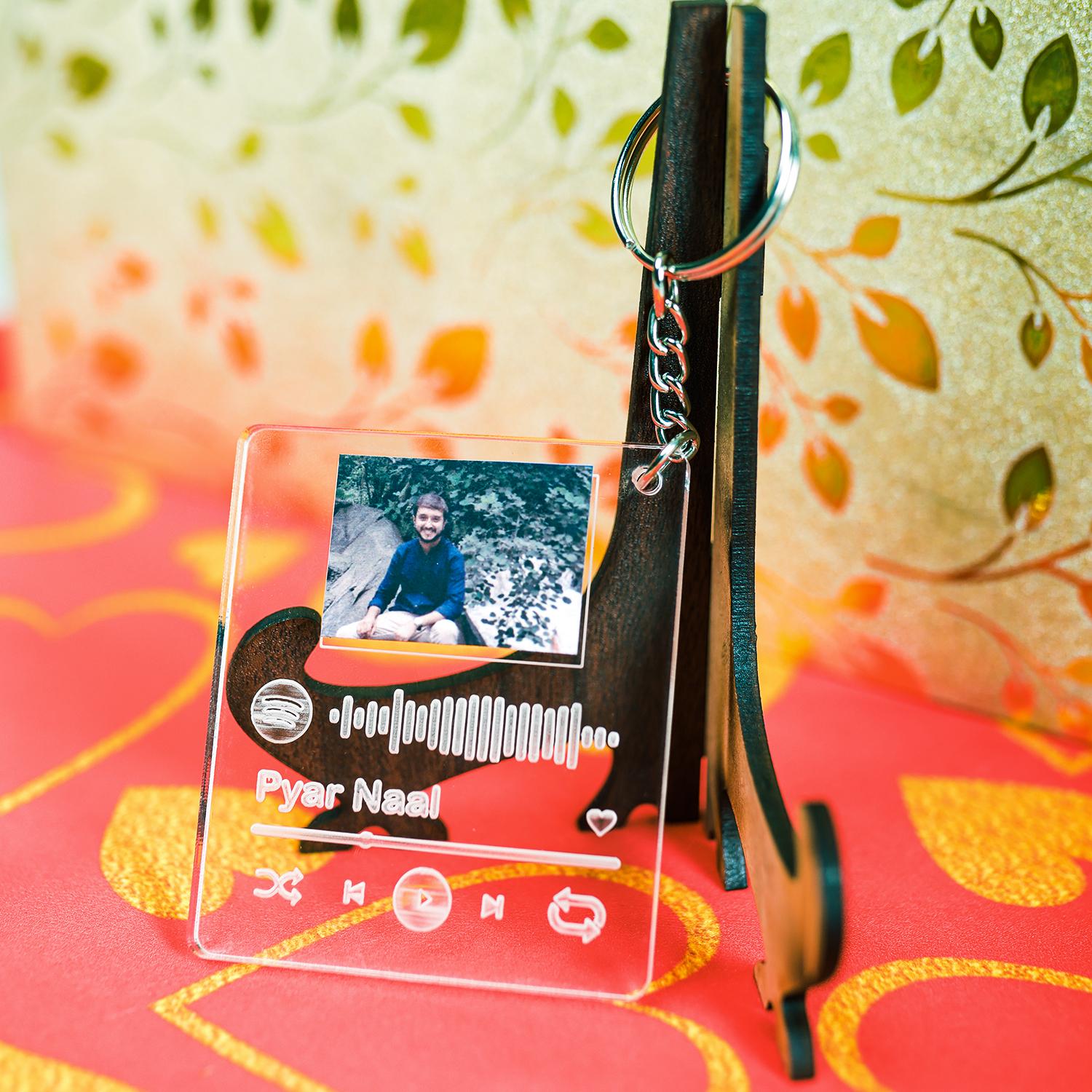 Fashionable Spotify Key Chain Gift |
