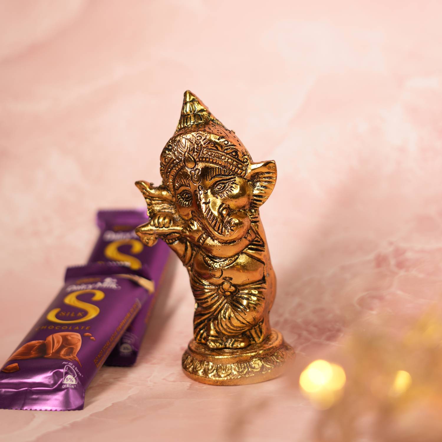 Melodic Ganesh and Silk Chocolate Hamper |