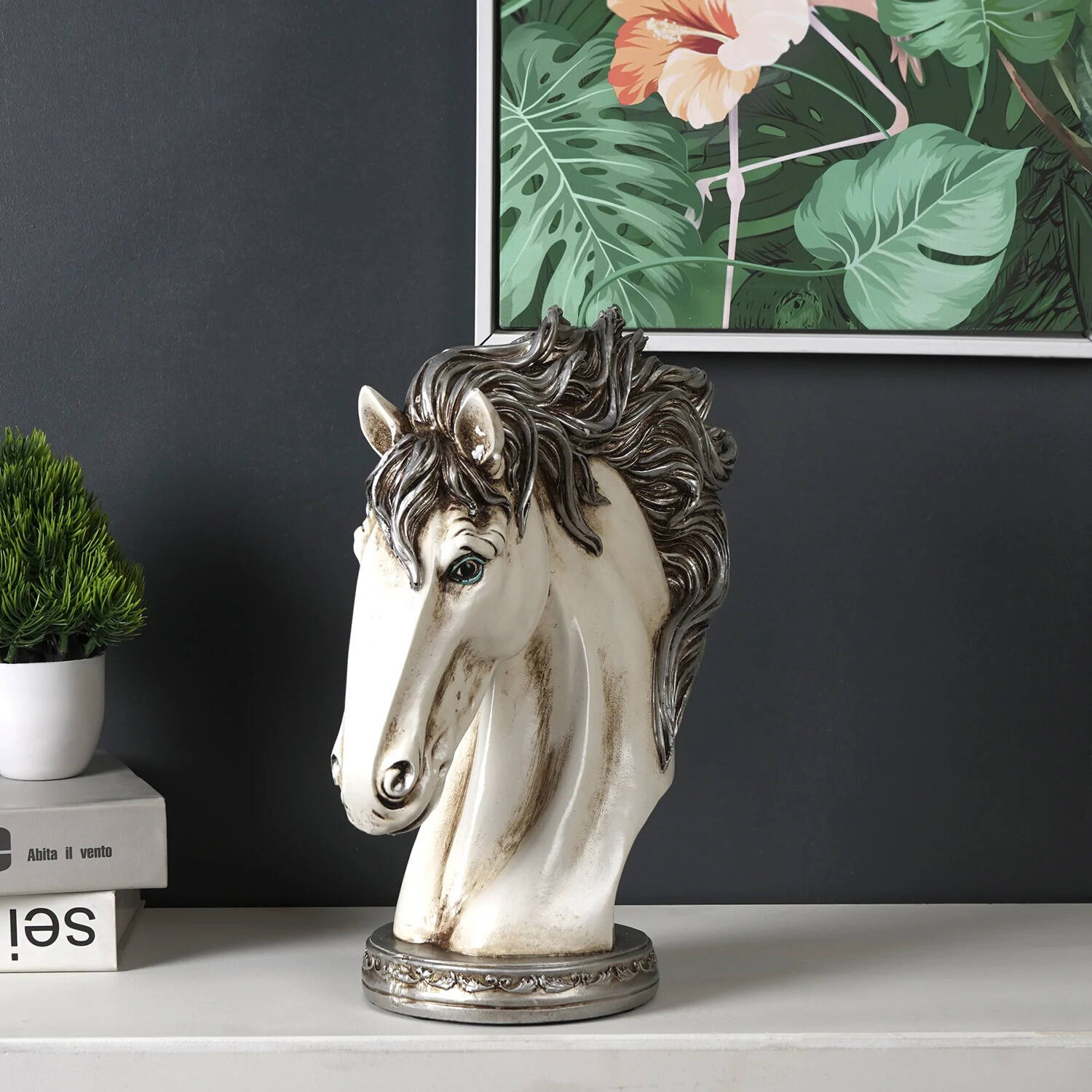 Alluring Mustang Silver Table Decor |