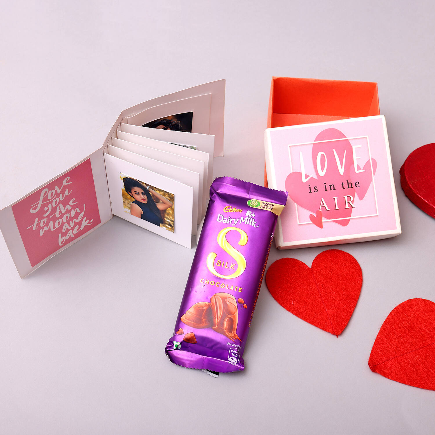 Surprise Box of Photo Album with Chocolates |