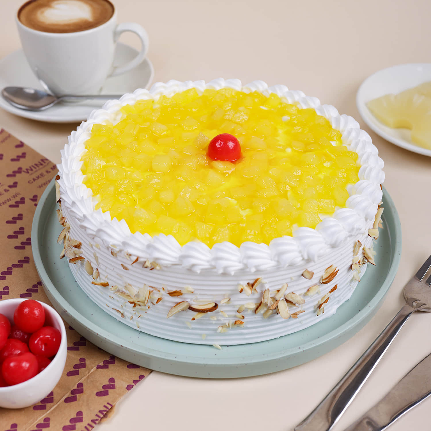 Fresh Pineapple Cream Cake |