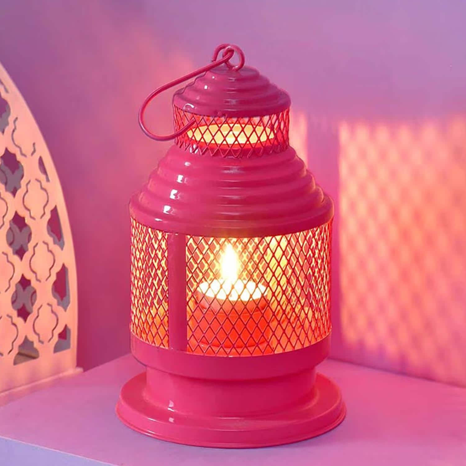 Mesmerizing Pink Lalten |